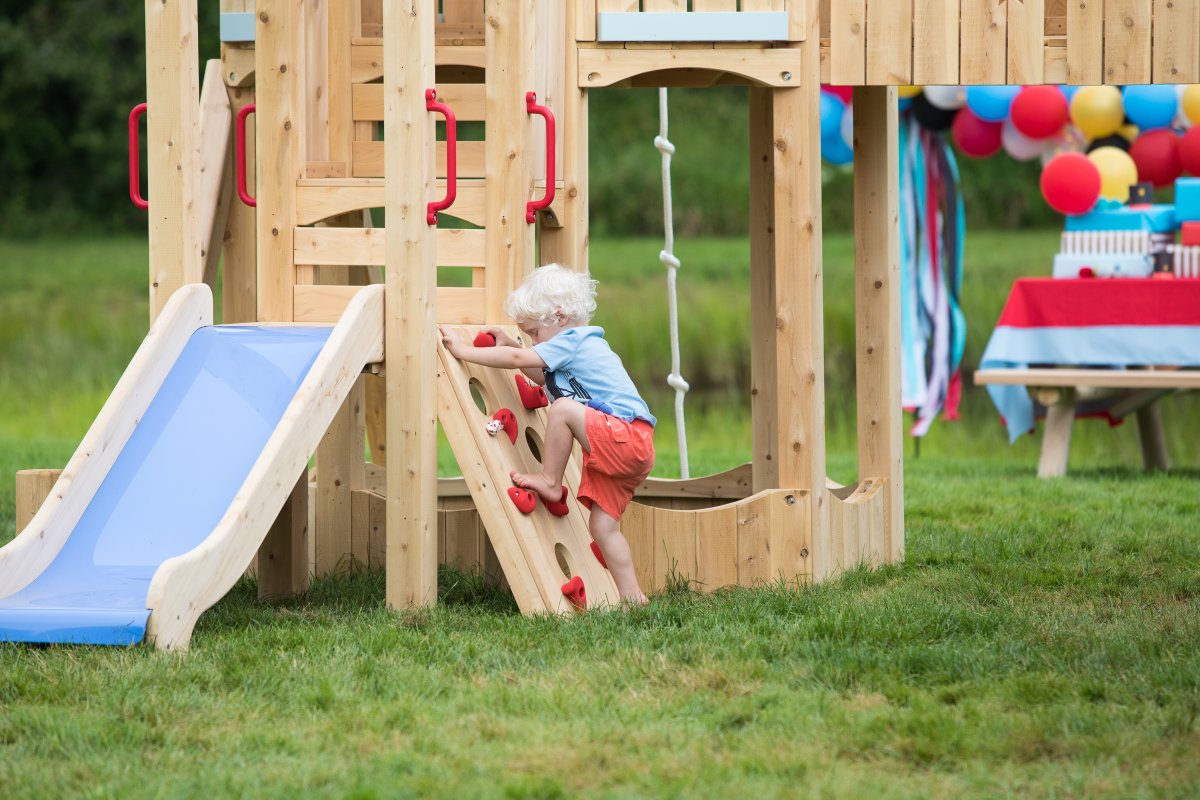 19 facts about CedarWorks CedarWorks Playsets