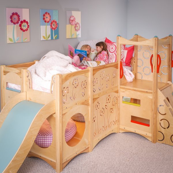 Playbed with children playing