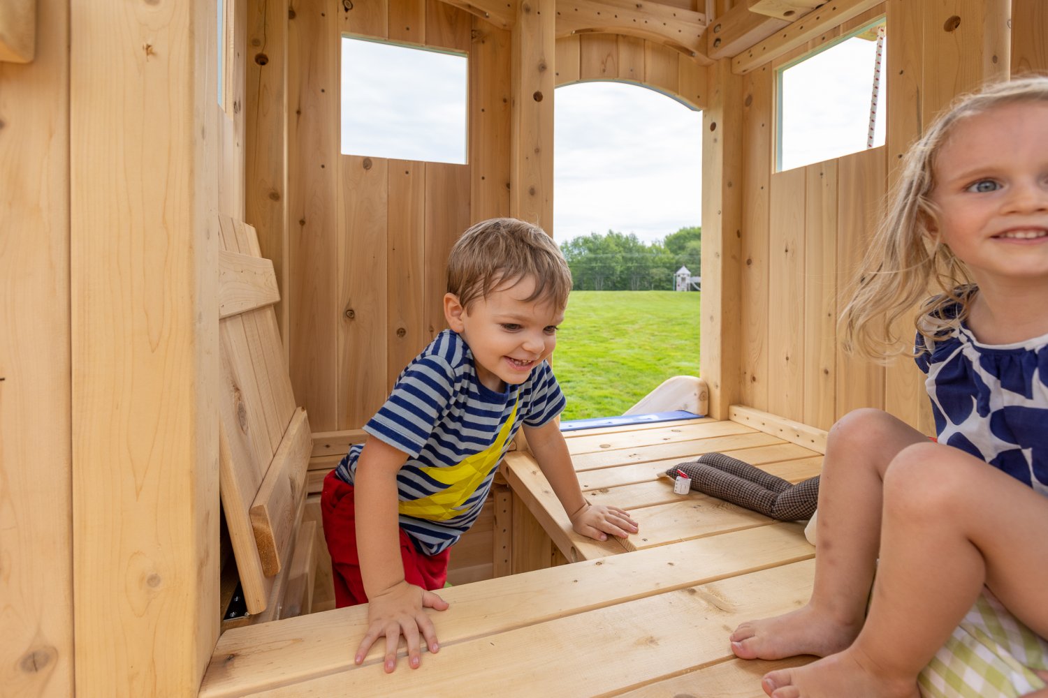 See Inside an Outdoor Playhouse CedarWorks Playsets